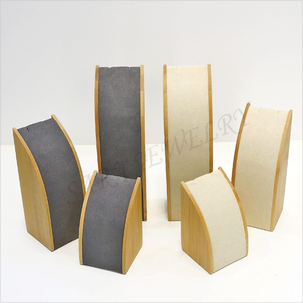 Supporto Per Collane In Bamb&ugrave; - Espositore Gioielli Con Base In Pelle, 9.5x17x25 Cm